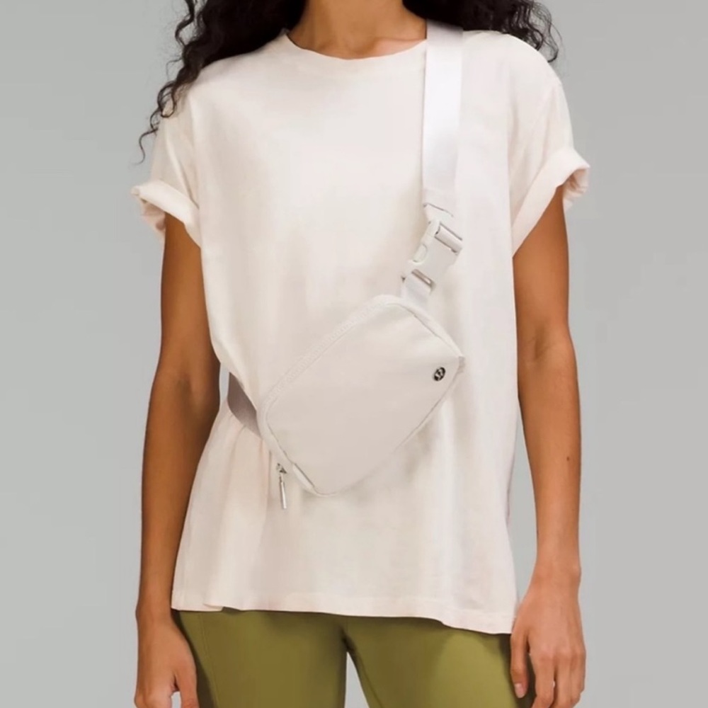 Lululemon Everywhere Belt Bag- White